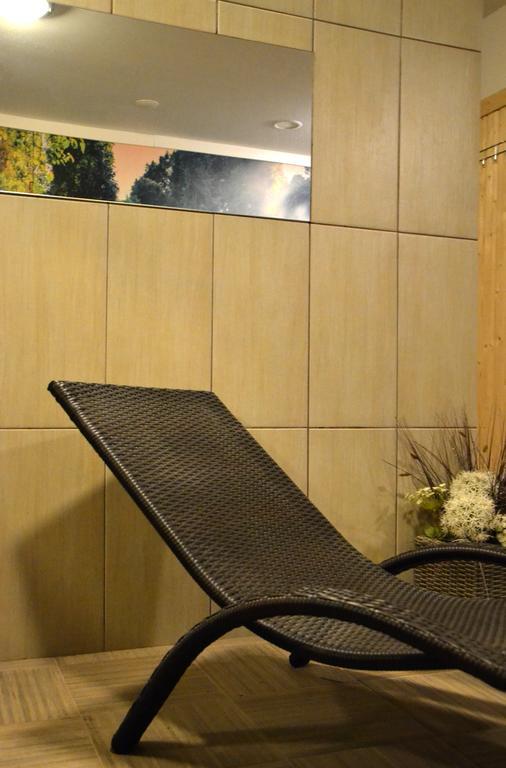 זיילונה גאורה Hotel Pod Debem מראה חיצוני תמונה