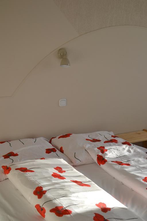 זיילונה גאורה Hotel Pod Debem מראה חיצוני תמונה